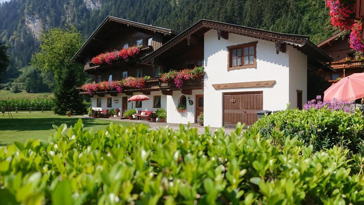 Landhaus Gredler Mayrhofen Eksteriør bilde