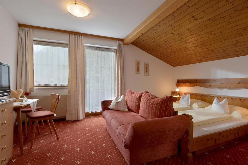 Landhaus Gredler Mayrhofen Eksteriør bilde