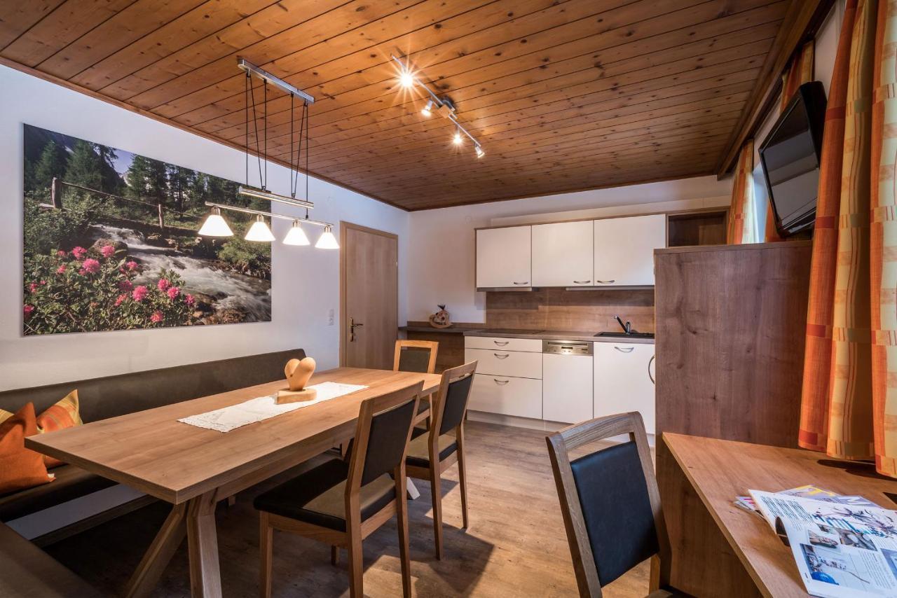 Landhaus Gredler Mayrhofen Eksteriør bilde