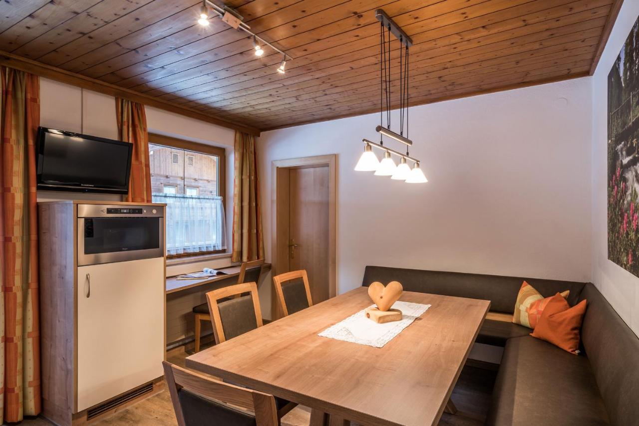 Landhaus Gredler Mayrhofen Eksteriør bilde